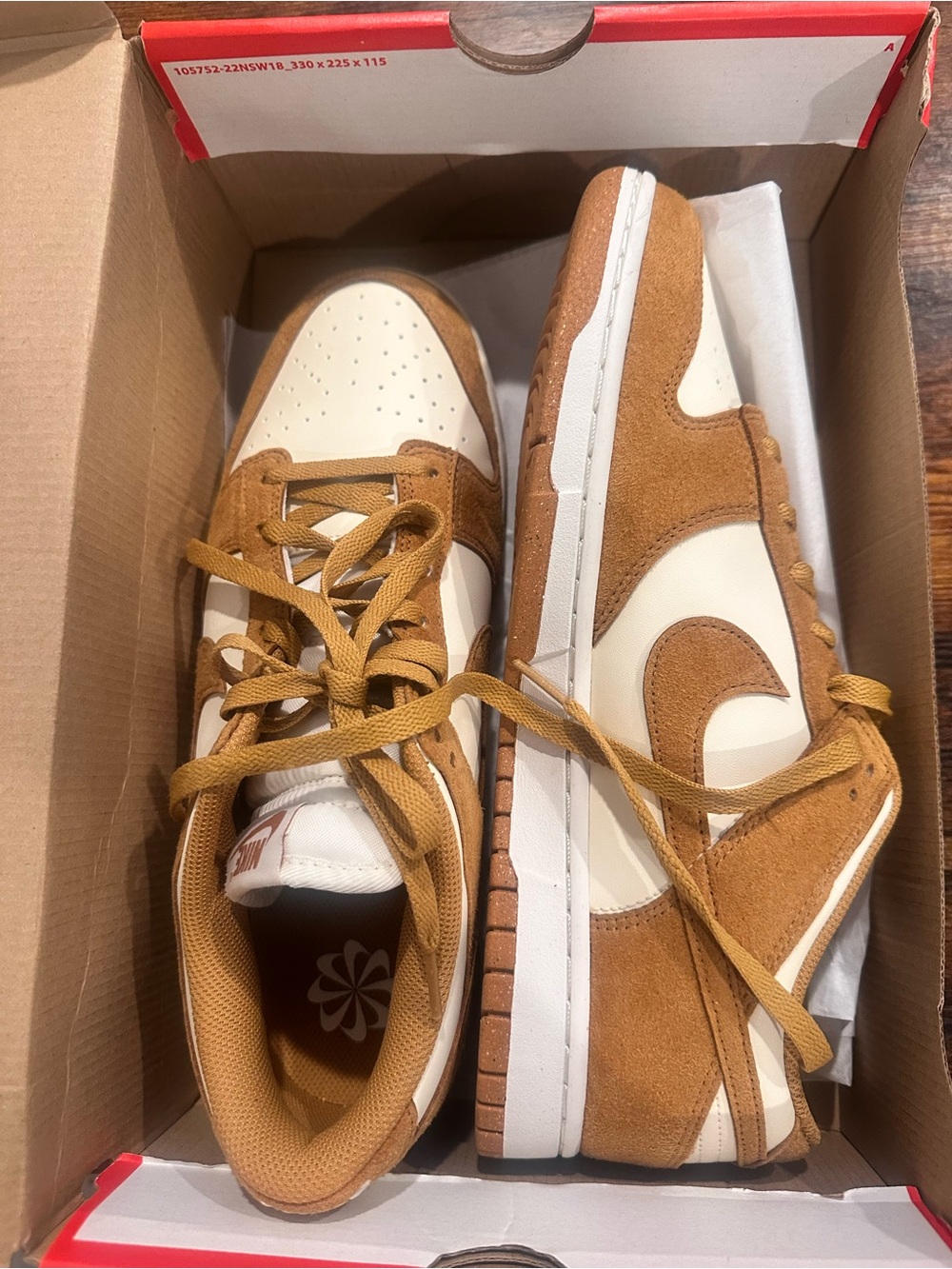 Brandnew Nike dunk low Box
